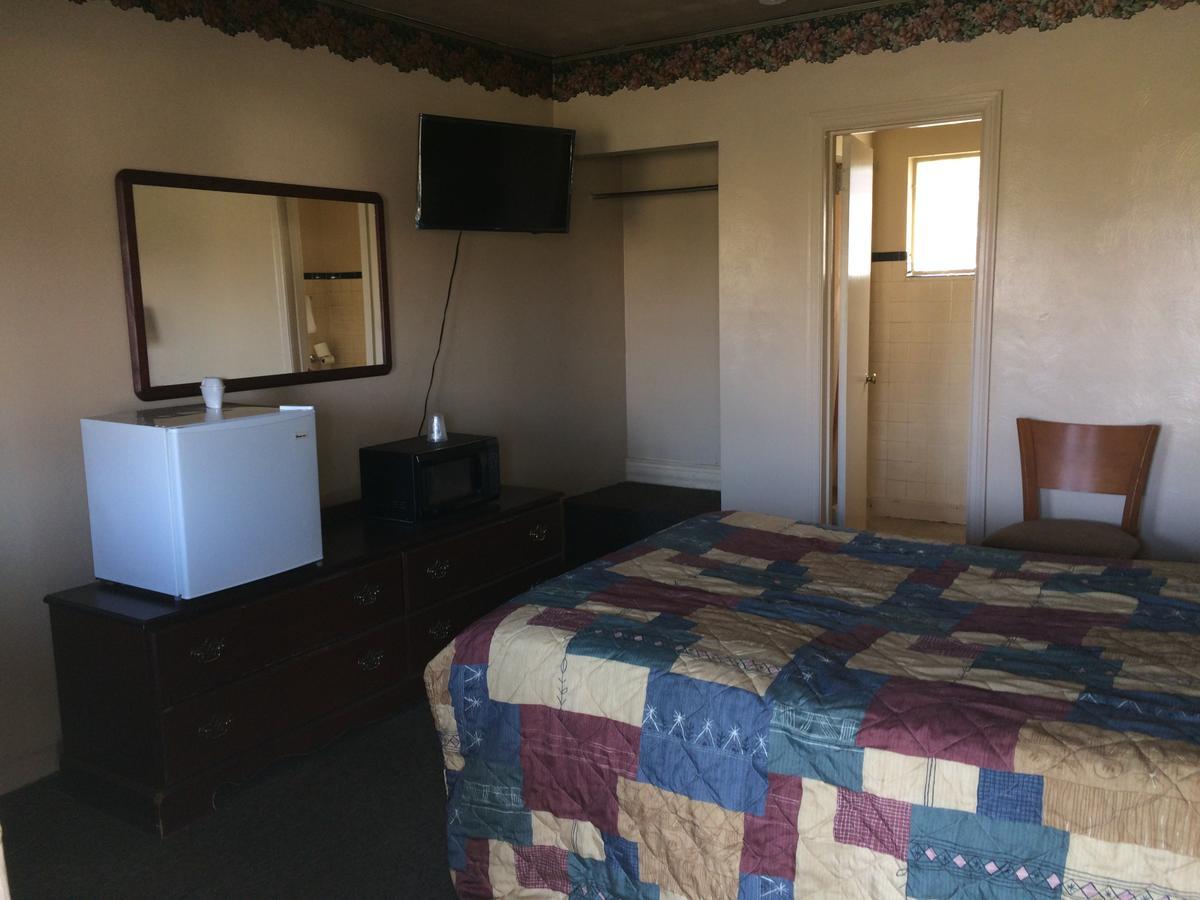 Travelers Motel Lisbon 外观 照片